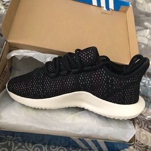 Tubular shadow adidas *REPOSH* !!